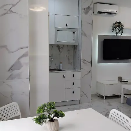 Daire Modern In Downtown Torremolinos, Close To The