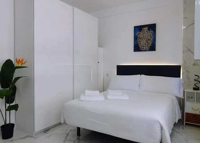 Modern In Downtown Torremolinos, Close To The Apartment Torremolinos